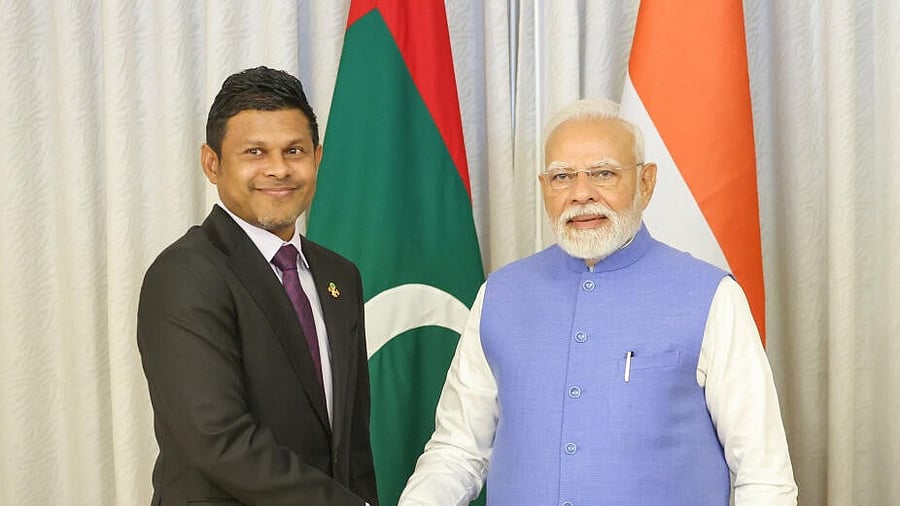 <div class="paragraphs"><p>Prime Minister Narendra Modi with Maldivian Vice President Hussain Mohamed Latheef during a meeting, in Male, Maldives.</p></div>