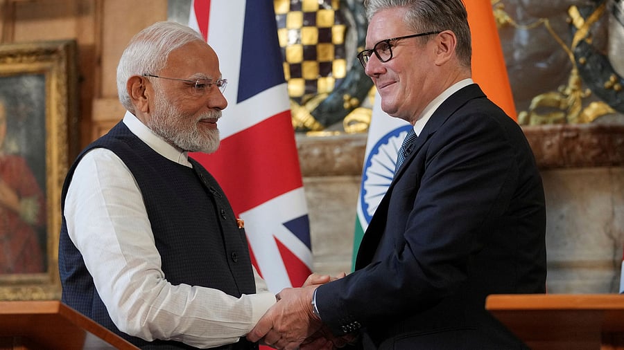 <div class="paragraphs"><p>Britain's Prime Minister Keir Starmer and Prime Minister Narendra Modi of India shake hands after signing a free trade agreement at Chequers near Aylesbury, England, Thursday, July 24, 2025.</p></div>