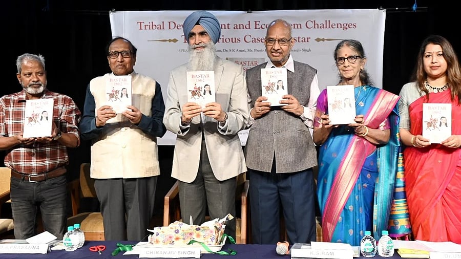 <div class="paragraphs"><p>Chiranjiv Singh (third from left), former Ambassador to UNESCO, released a book BASTAR 1862 at a program at Indian Institute of World Culture in Bengaluru on Saturday. From left, Dr S K Aruni, Regional Director of the Indian Council of Historical Research; D A Prasanna, Convenor of D S Achuta Rao endowment; S K Ram and Uma Ram, Editors of the Bastar 1862 and Surabhi Gurukar, designer are also seen.</p></div>