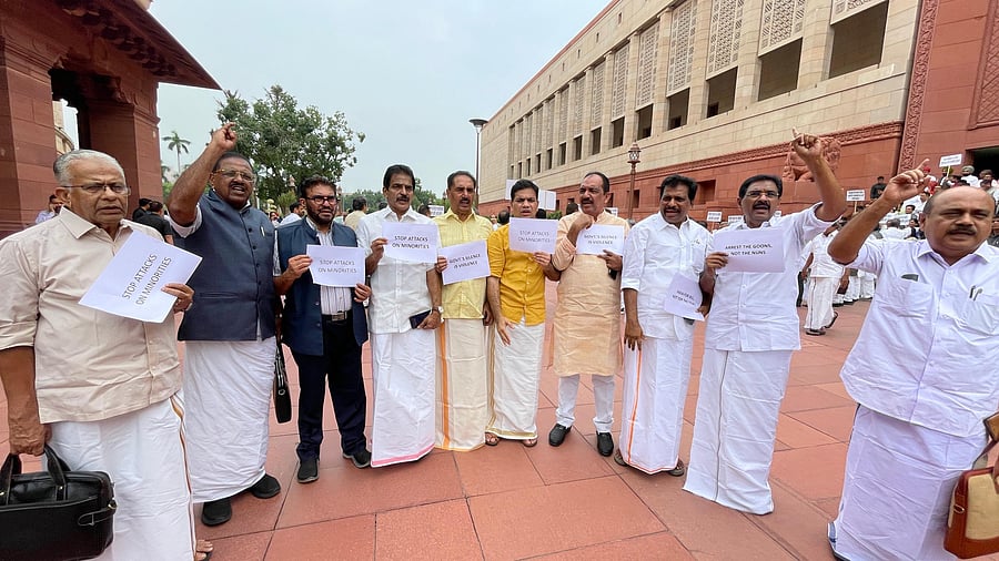 <div class="paragraphs"><p>UDF MPs held a protest outside Parliament against the shocking arrest and harassment of Catholic nuns in Durg, Chhattisgarh.</p></div>