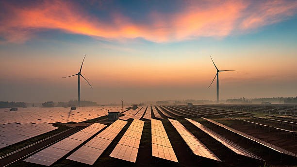 India Clean Energy Surge: India Poised to Surpass US in Renewable Power ...