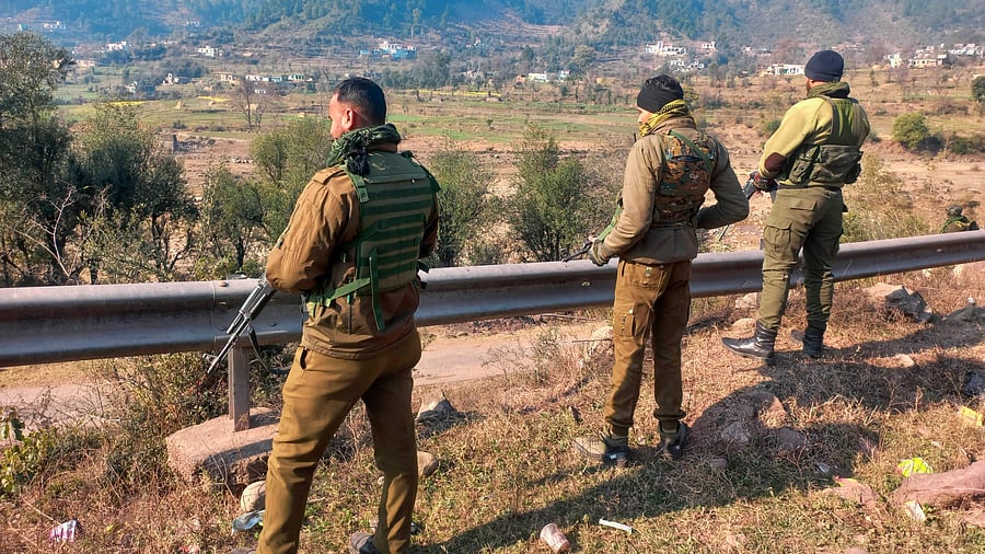 <div class="paragraphs"><p>Representative Image showing security personnel during an anti-terror op in Jammu and Kashmr.</p></div>