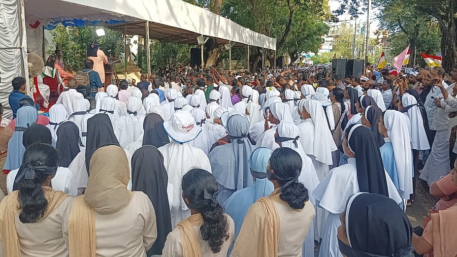 <div class="paragraphs"><p>Protest march by bishops, priests and nuns in front of Kerala Raj Bhavan in Thiruvananthapuram on Wednesday.</p></div>