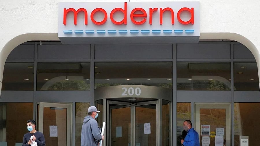 <div class="paragraphs"><p>A sign marks the headquarters of Moderna Inc in Cambridge, Massachusetts, US.</p></div>