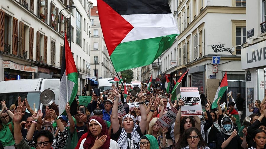 <div class="paragraphs"><p>Protest in support of Palestinians, in Paris</p></div>