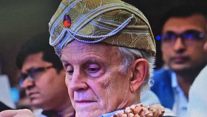 <div class="paragraphs"><p> Nobel Prize in Physics (2004) awardee David Gross.</p></div>