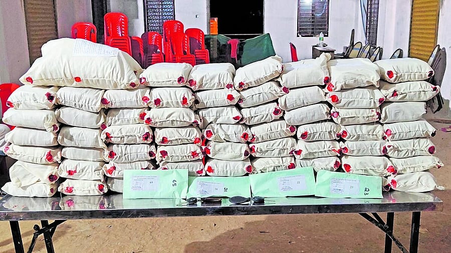 <div class="paragraphs"><p>Ganja seized by the CCB personnel at Beluvai village in Moodbidri. </p></div>
