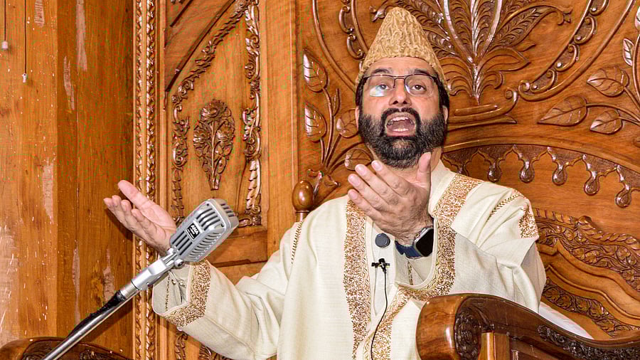 <div class="paragraphs"><p>Hurriyat Conference Chairman and Chief Cleric of Jammu and Kashmir Mirwaiz Umar Farooq addresses the Friday congregation at Jamia Masjid, in Srinagar, Friday, May 16, 2025.</p></div>