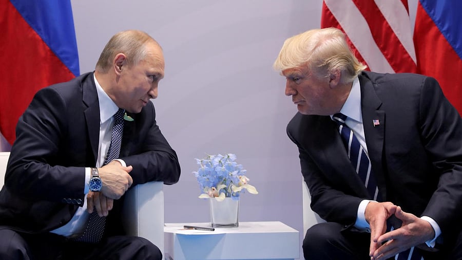 <div class="paragraphs"><p>Russia's President Putin talks to US President Trump </p></div>