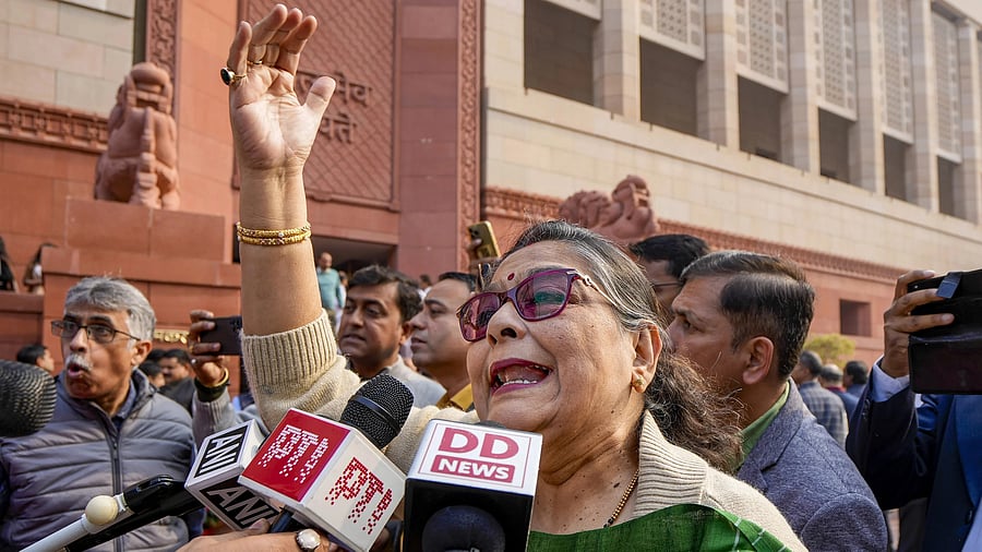 <div class="paragraphs"><p>Kakoli Ghosh Dastidar</p></div>