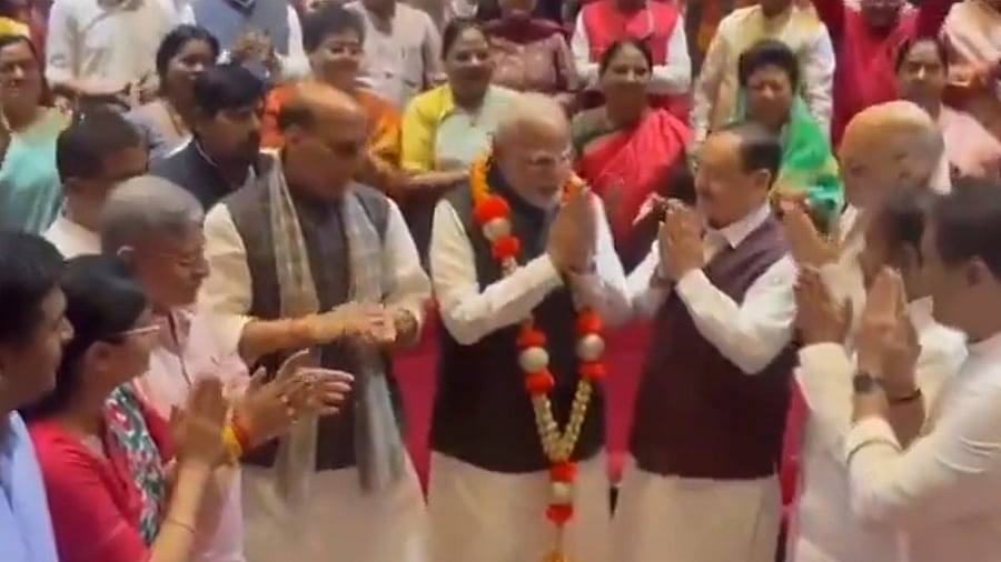 <div class="paragraphs"><p>PM Modi&nbsp;felicitated </p></div>