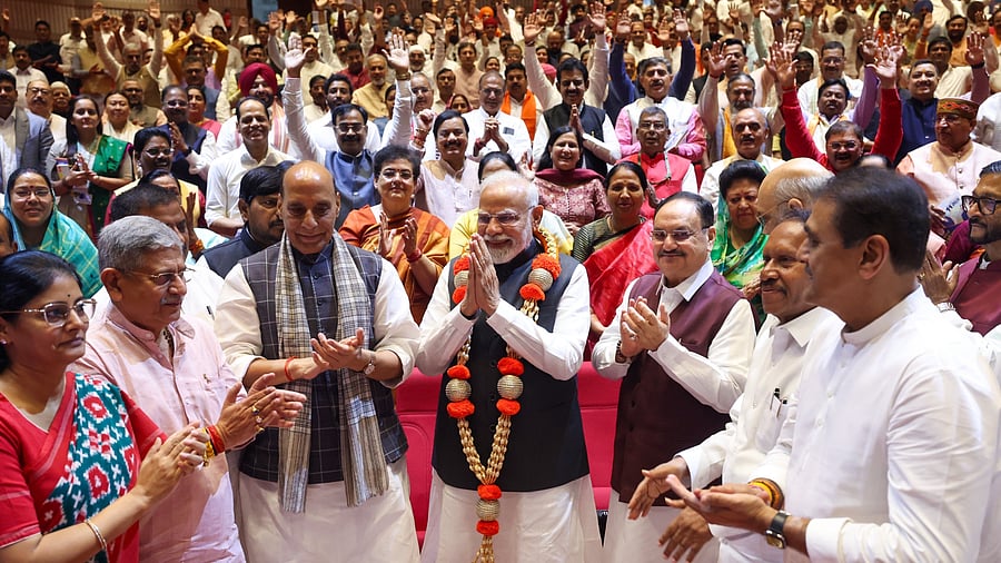<div class="paragraphs"><p>Leaders welcomed Modi to the chants of “Har Har Mahadev”</p></div>