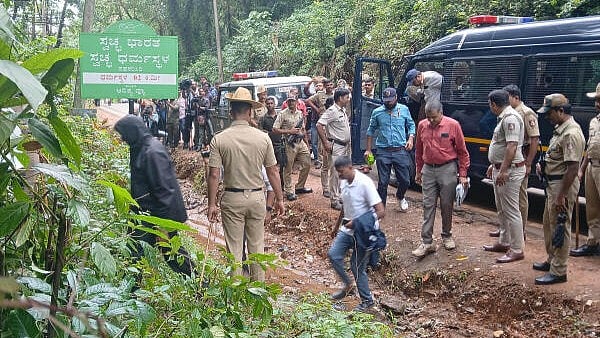 <div class="paragraphs"><p>According to SIT sources, the complainant witness has pointed to yet another location within the forest, and search will be conducted there.</p></div>