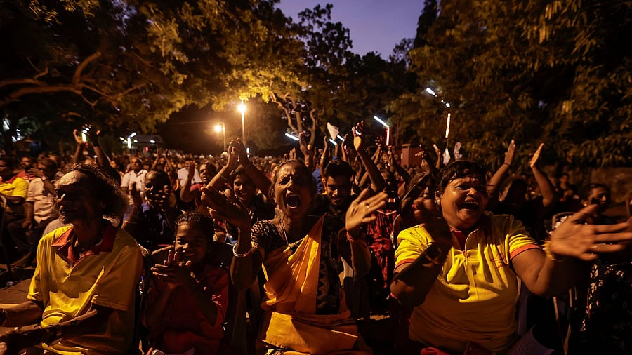 <div class="paragraphs"><p>File photo: Supporters of Tamil presidential candidate Pakkiyaselvam Ariyanenthiran attend an election campaign rally ahead of the presidential election in Jaffna, Sri Lanka.</p></div>