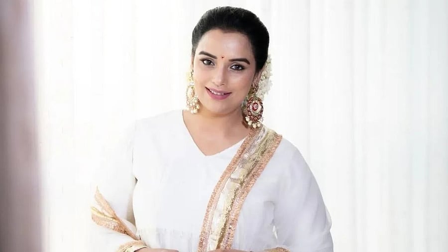 <div class="paragraphs"><p>Shwetha Menon.</p></div>