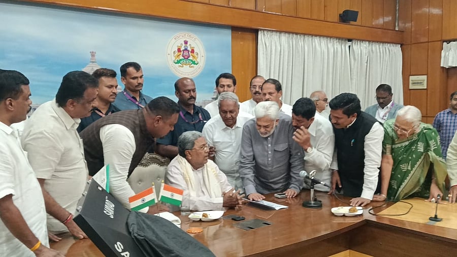 Deputy Speaker in the Legislative Assembly Rudrappa Lamani, former MLC Prakash Rathod, former minister B T Lalitha Nayak and others meet Chief Minister Siddaramaiah and urge him to place the internal reservation report before the public, in Bengaluru on Wednesday.