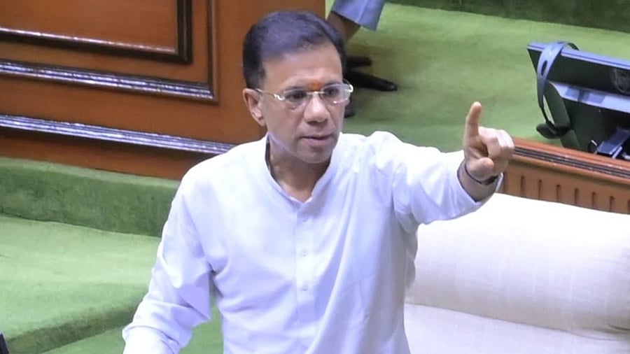 <div class="paragraphs"><p>Vishwajit Rane.</p></div>