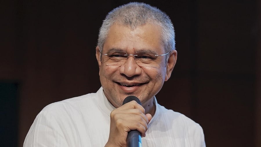 <div class="paragraphs"><p>Union Minister Ashwini Vaishnaw briefs the media on cabinet decisions, at NMC, in New Delhi, Friday, Aug. 8, 2025.</p></div>