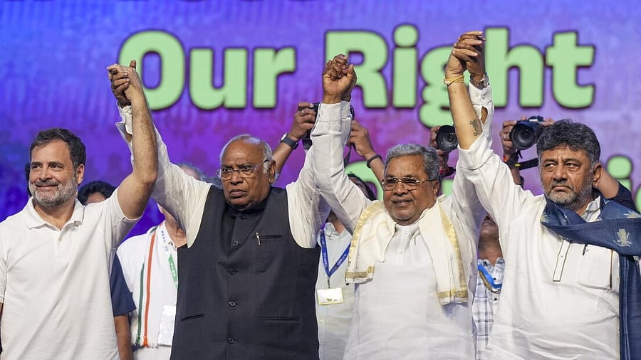 <div class="paragraphs"><p>Congress President Mallikarjun Kharge, LoP in Lok Sabha Rahul Gandhi, Karnataka Chief Minister Siddaramaiah, Deputy Chief Minister D.K. Shivakumar and party leader Randeep Singh Surjewala during the party's 'Vote Adhikar Rally', in Bengaluru, Friday, Aug. 8, 2025.</p></div>