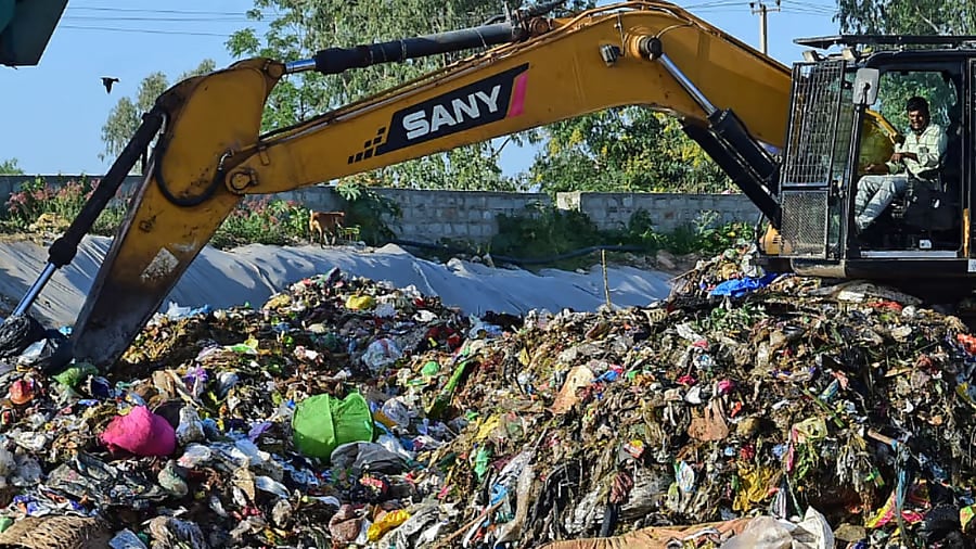<div class="paragraphs"><p>To curb this and recover lost revenue, BSWML issued a notification last year inviting applications from service providers operating waste processing units in Bengaluru.</p></div>