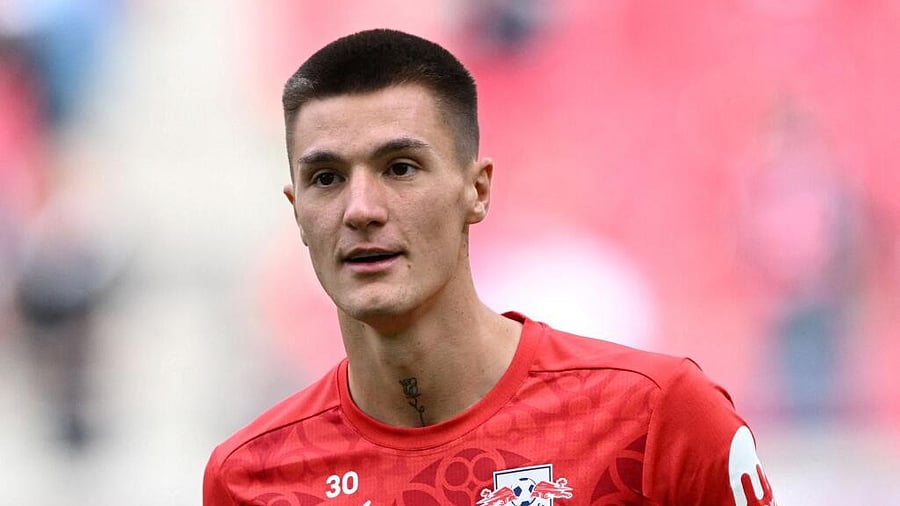 <div class="paragraphs"><p>Benjamin Sesko</p></div>