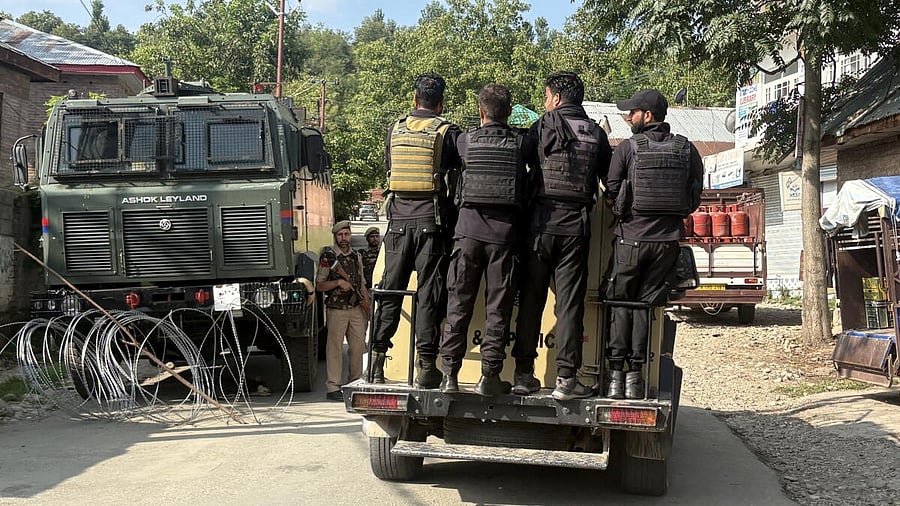 <div class="paragraphs"><p>Anti-terror operation in Kulgam</p></div>