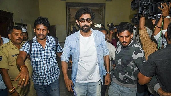<div class="paragraphs"><p>Actor Rana Daggubati arrives at the Enforcement Directorate (ED) office for questioning in connection with an ongoing probe into a money laundering case linked to illegal online betting and gambling by certain platforms, in Hyderabad.</p></div>
