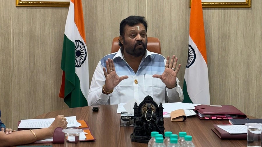 <div class="paragraphs"><p>Suresh Gopi.</p></div>