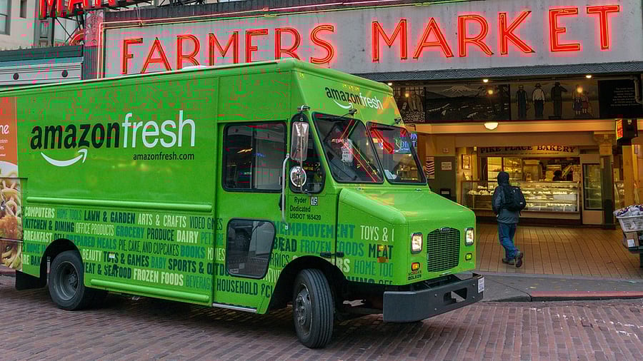 <div class="paragraphs"><p>An Amazon Fresh truck</p></div>