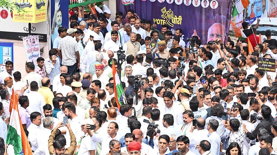 <div class="paragraphs"><p>The Rajasthan unit of Congress on Wednesday took out a march against the alleged discrepancies in voter list.</p></div>