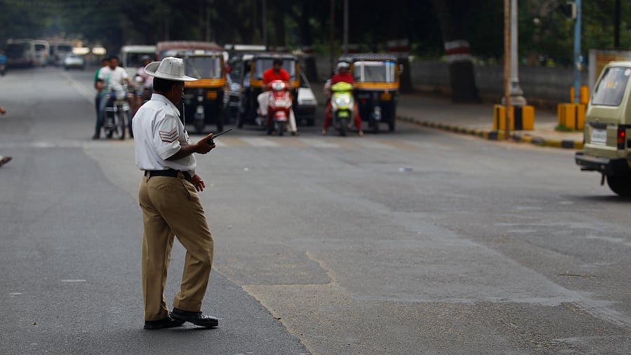 <div class="paragraphs"><p>An image showing a traffic cop. Image for representational purposes.</p></div>