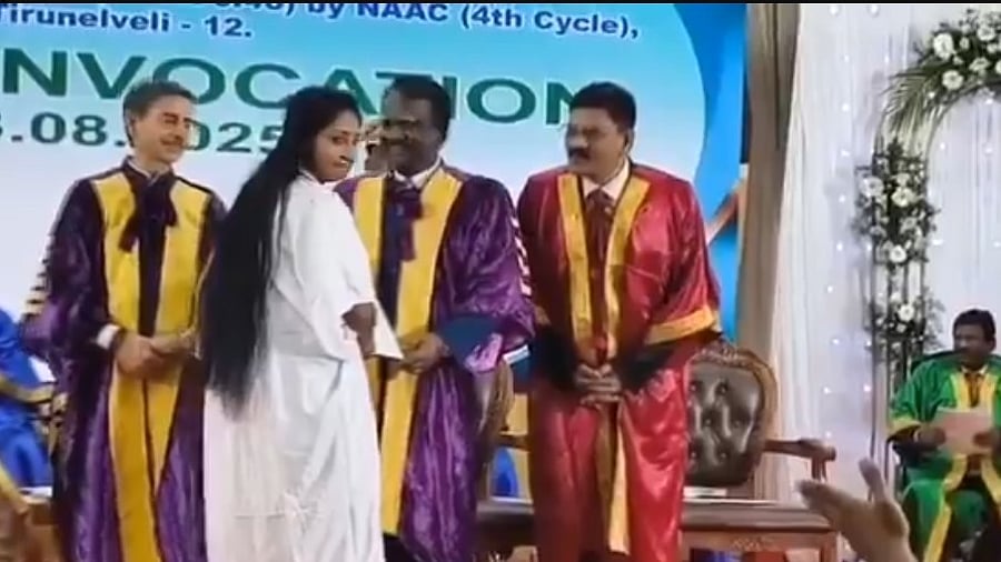 <div class="paragraphs"><p>A screen grab from the video of convocation ceremony held at&nbsp;Manonmaniam Sundaranar University</p></div>