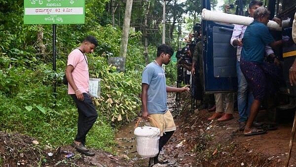 <div class="paragraphs"><p>Labourers near a digging site in Dharmasthala. (Representative image)</p></div>