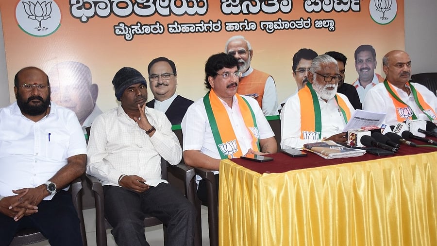 <div class="paragraphs"><p>Former minister N Mahesh during the media conference in Mysuru, on Thursday. Mahesh Raje Urs, M S Paramanand, and V Shylendraare seen. </p></div>
