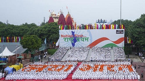 <div class="paragraphs"><p>Full dress rehearsal for Independence Day.</p></div>