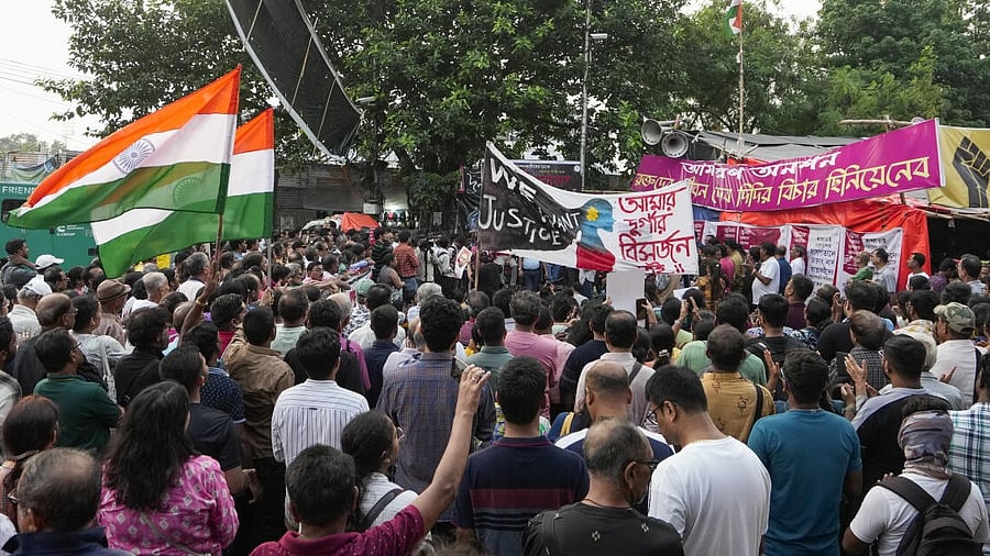 <div class="paragraphs"><p>'We Want Justice': Thousands march across Bengal seeking justice for RG Kar doctor killed in 2024</p></div>