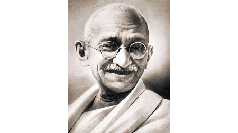 <div class="paragraphs"><p>Mahatma Gandhi</p></div>