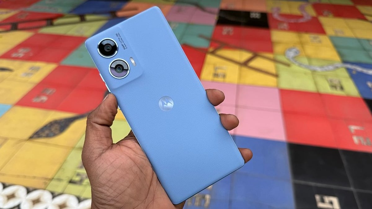 Motorola Moto G96 Review: Reliable mid-range phone with slim design