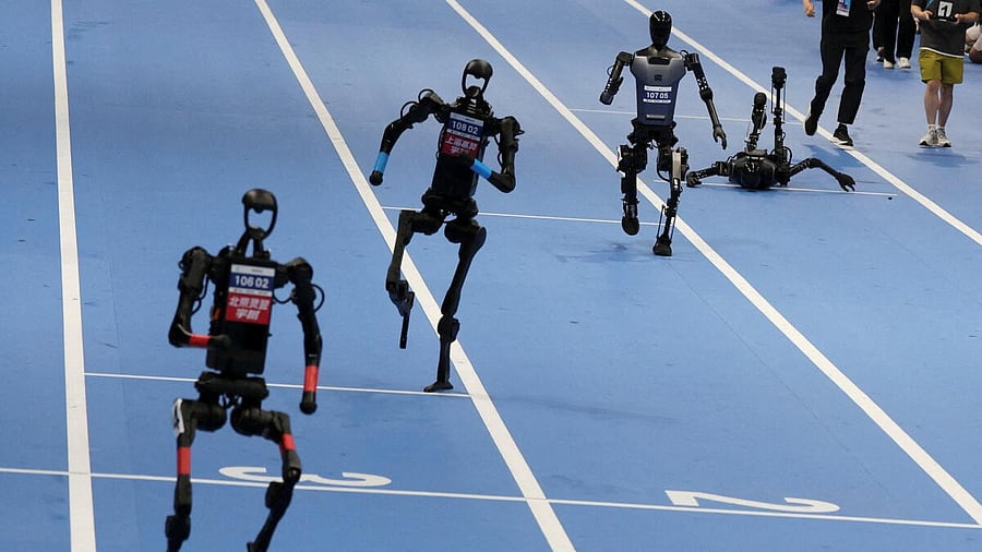 <div class="paragraphs"><p>Unitree Robotics and Tiangong humanoid robots compete in the 100m final at the inaugural World Humanoid Robot Games, at the National Speed Skating Oval in Beijing, China.</p></div>