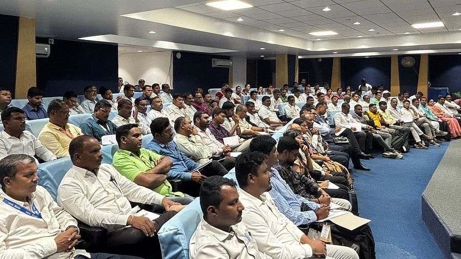 <div class="paragraphs"><p>Ministry, SEBI train Panchayat members to invest in stocks and mutual funds.</p></div>