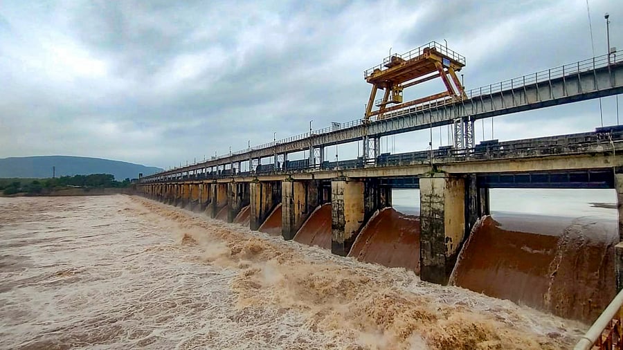 <div class="paragraphs"><p>The floodgates of Bhadrachalam Kinnerasani Reservoir lifted to release the flood water following heavy rains in Telangana State.</p></div>