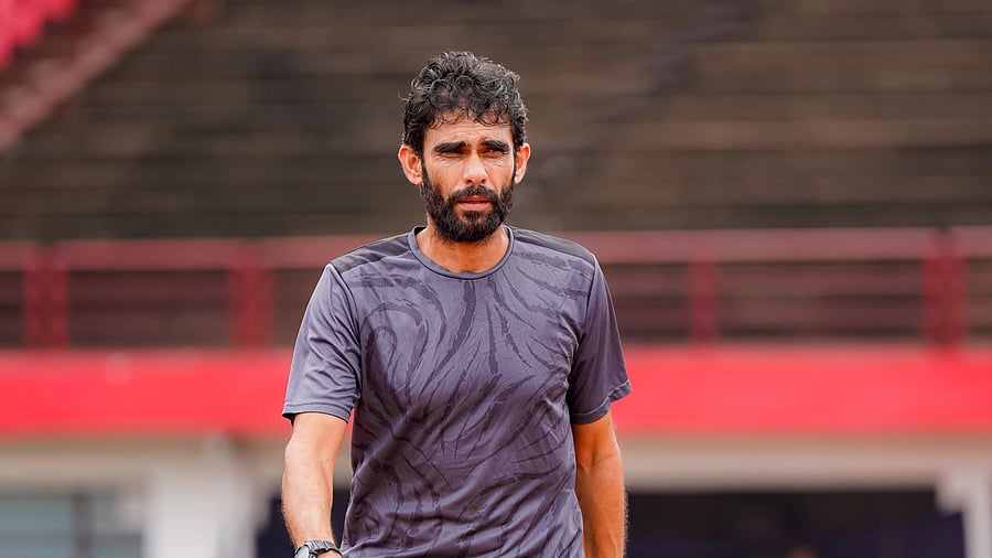 <div class="paragraphs"><p>Khalid Jamil</p></div>