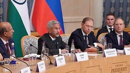 <div class="paragraphs"><p>External Affairs Minister S Jaishankar with First Deputy Prime Minister of Russia Denis Manturov.</p></div>
