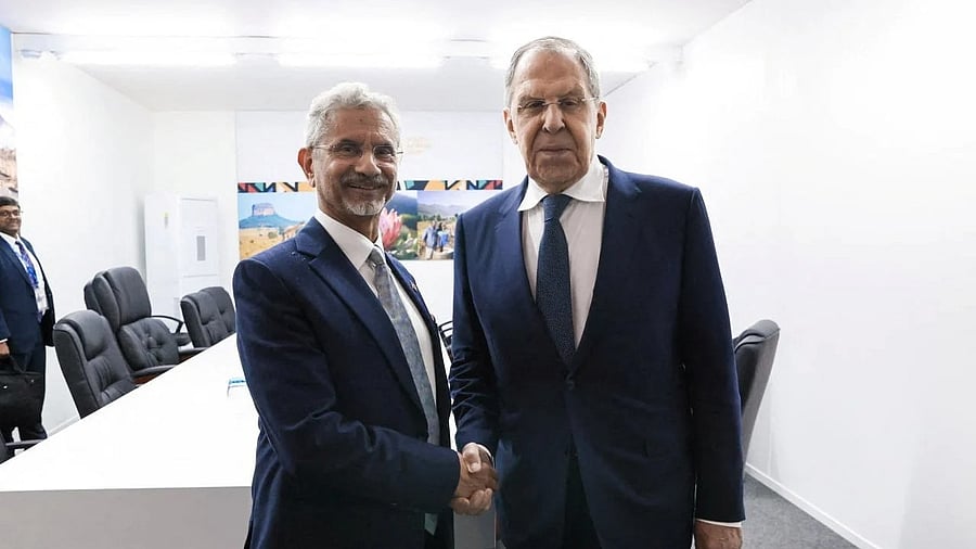 <div class="paragraphs"><p>Representative image of Russian Foreign Minister Sergei Lavrov shakes hands with Indian Foreign Minister Subrahmanyam Jaishankar </p></div>