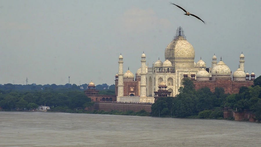 <div class="paragraphs"><p>The swollen Yamuna river during the monsoon season, near the Taj Mahal, in Agra.</p></div>