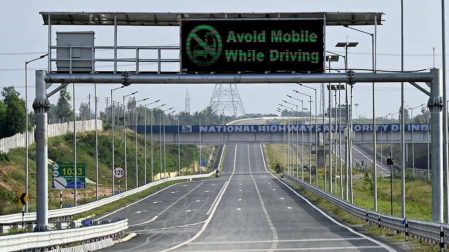 <div class="paragraphs"><p>A view of the Bengaluru-Chennai expressway. </p></div>