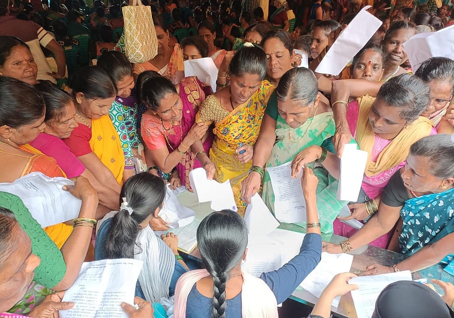 <div class="paragraphs"><p>Women submit objections during  the public consultation on the Keni Port project held at the Satyagraha Smaraka Bhavan in Ankola on Friday. </p></div>