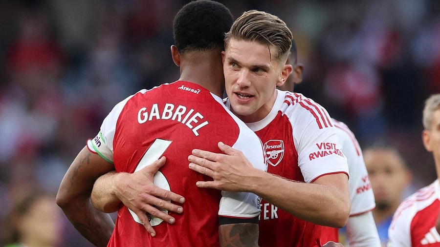 <div class="paragraphs"><p>Arsenal's Gabriel Magalhaes and Viktor Gyokeres celebrate after the match.&nbsp;</p></div>