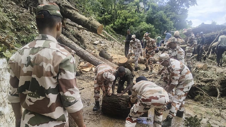 <div class="paragraphs"><p>Army personnel during a rescue operation at an affected area after heavy rainfall, at Tharali, in Chamoli district, Uttarakhand.</p></div>