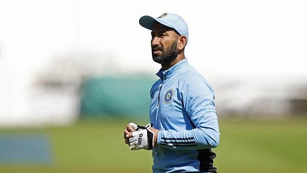 <div class="paragraphs"><p>Cheteshwar Pujara during practice.</p></div>